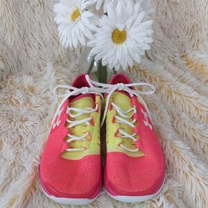 ❣️👟Under Armour SpeedForm Apollo 2 running shoes👟❣️